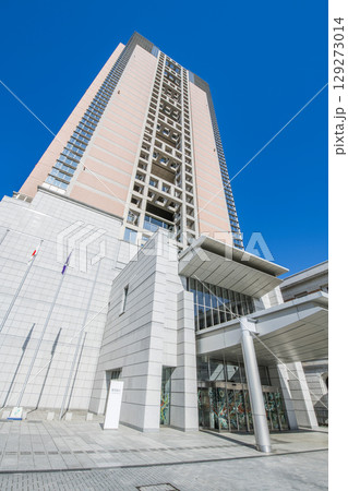 群馬県前橋市　快晴の群馬県庁 129273014