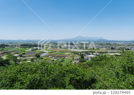 山之口あじさい公園(松尾城跡)から見た都城市山之口町の町並み 山之口あじさい公園(松尾城跡)から見た都城市山之口町の町並み 129274405