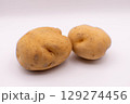 新鮮なジャガイモ 129274456