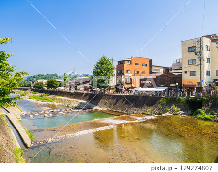 夏の飛騨高山　宮川と宮川朝市 129274807
