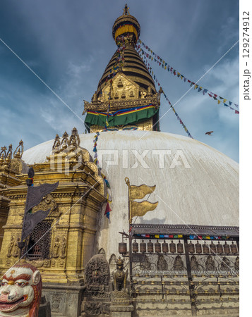 カトマンズ・ボダナート寺院 / Boudha Stupa, Kathmandu, Nepal カトマンズ・ボダナート寺院 / Boudha Stupa, Kathmandu, Nepal 129274912