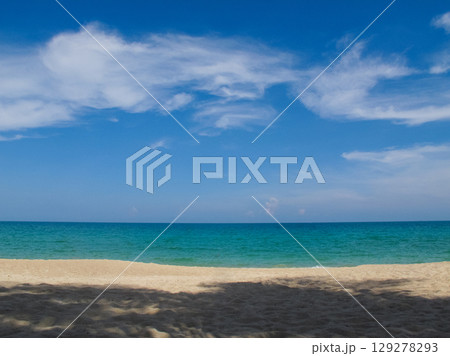 beautiful landscape of a sandy beach on the sea 129278293
