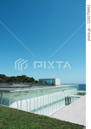 【縦写真】横須賀美術館 129279861