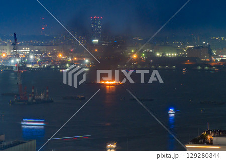 横浜みなとみらい夏祭り　燃える花火台 129280844