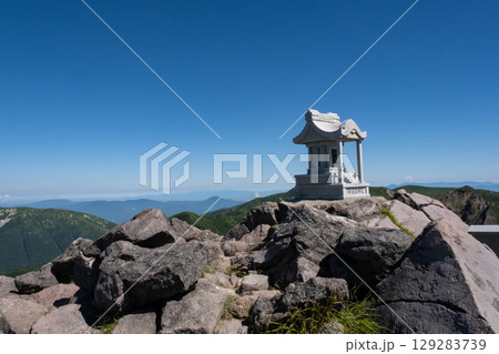 栃木県那須連山 茶臼岳山頂の風景 栃木県那須連山 茶臼岳山頂の風景 129283739