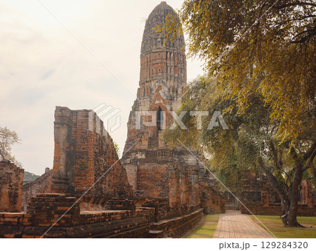 Travel to Ancient City of Ayutthaya, Thailand 129284320