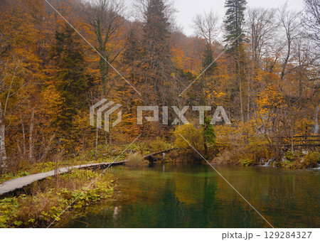 Plitvice Lakes in Croatia during autumn 129284327