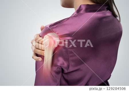 Shoulder joint pain and injury illustration with medical focus. Shoulder joint pain and injury illustration with medical focus. 129284506