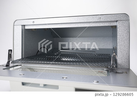 オーブントースターの庫内 オーブントースターの庫内 129286605