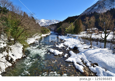 早出川雪景色（新潟県） 129286885