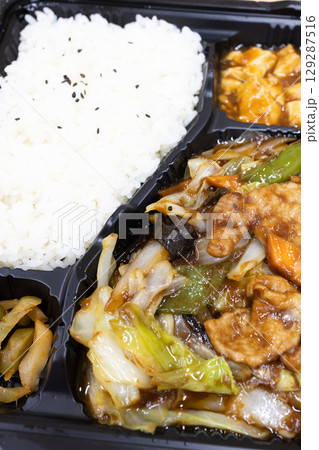 美味しい回鍋肉弁当 129287516