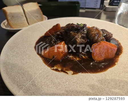 和牛の赤ワイン煮込み 和牛の赤ワイン煮込み 129287593