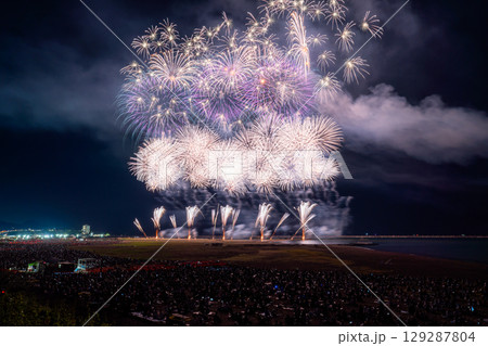 《新潟県》ぎおん柏崎まつり海の大花火大会 《新潟県》ぎおん柏崎まつり海の大花火大会 129287804