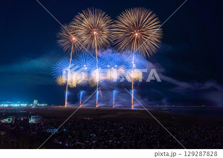 《新潟県》ぎおん柏崎まつり海の大花火大会 《新潟県》ぎおん柏崎まつり海の大花火大会 129287828