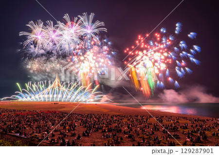 《新潟県》ぎおん柏崎まつり海の大花火大会 《新潟県》ぎおん柏崎まつり海の大花火大会 129287901