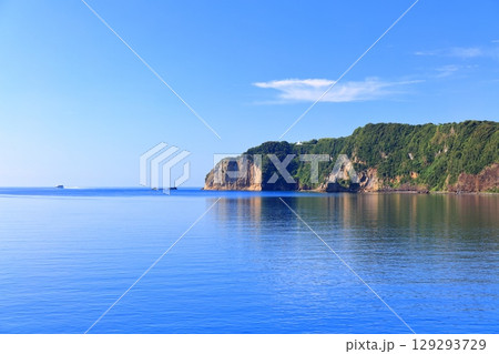 【島根県】隠岐の島の岬の爆裂火口（島後） 129293729