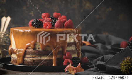 Delicious caramel cake Delicious caramel cake 129296081