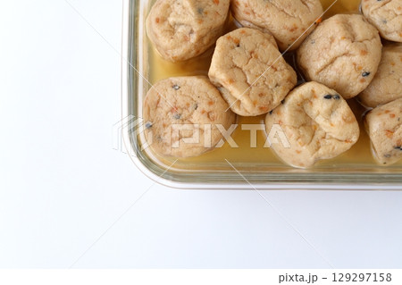 一口サイズのがんもの煮物 - ふっくら、じゅわっと、おいしい 129297158