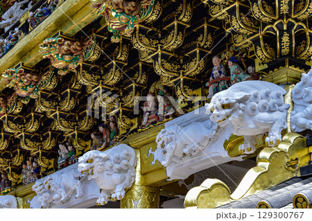 【栃木】歴史の重みを感じる日光東照宮の門 【栃木】歴史の重みを感じる日光東照宮の門 129300767