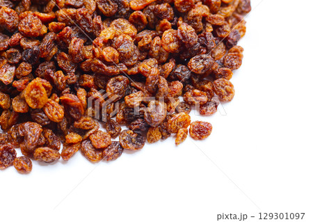 Dried golden raisins, Australian-dried fruits sultanas, sweet and chewy. Dried golden raisins, Australian-dried fruits sultanas, sweet and chewy. 129301097