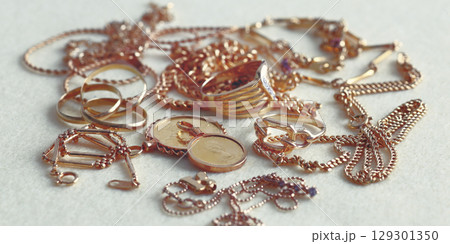 中古品の貴金属や金の買取と下取り 中古品の貴金属や金の買取と下取り 129301350