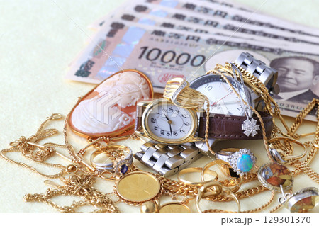 中古品の貴金属や金の買取と下取り 中古品の貴金属や金の買取と下取り 129301370