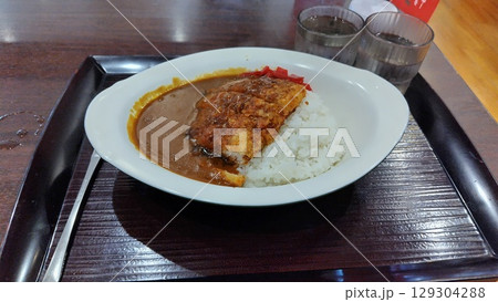 カツカレー カツカレー 129304288