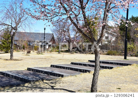 小諸市　大手門公園せせらぎの丘と本陣主屋 129306241