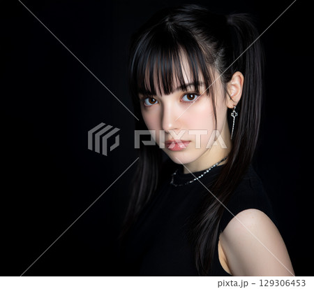 ツインテールの女性のポートレート 129306453