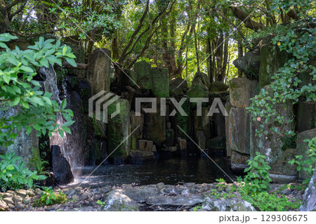 小さな滝 129306675