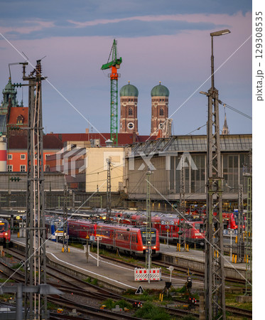 Trains at Munchen Hauptbahnhof Central Railway Station, main railway station in the city of Munich, Germany 129308535