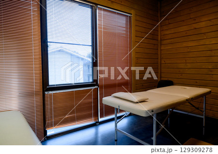 massage therapy room with massage table. Massage room interior 129309278