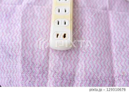 電源タップ 129310676