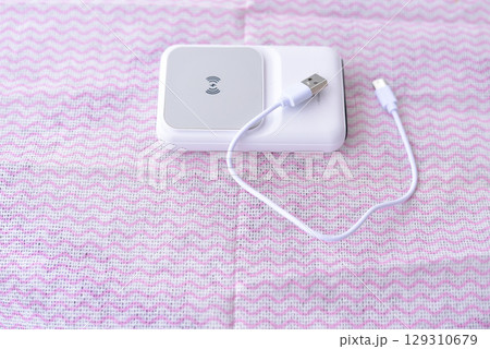 モバイルバッテリー 129310679