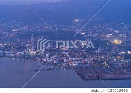《山口県》周南コンビナート・工場夜景 129312456