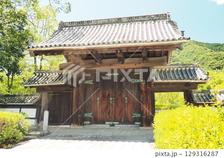 旧山口藩庁門（山口城表門） 129316287