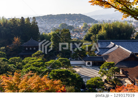Panoramic autumn scene from Ginkakuji Temple gardens in Kyoto with vibrant foliage Panoramic autumn scene from Ginkakuji Temple gardens in Kyoto with vibrant foliage 129317019