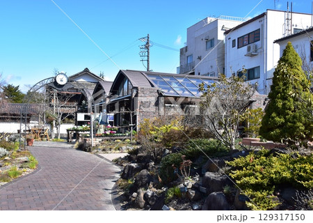 小諸市 大手門公園の停車場ガーデンのショップと散策路 小諸市 大手門公園の停車場ガーデンのショップと散策路 129317150