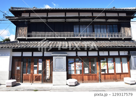 小諸市 小諸観光交流館と青空 小諸市 小諸観光交流館と青空 129317579