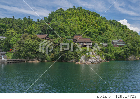 琵琶湖八景 竹生島の風景 129317725
