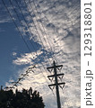 電柱の黄昏雲 129318801