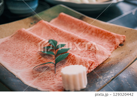 【#料理】すきやき用のお肉 【#料理】すきやき用のお肉 129320442