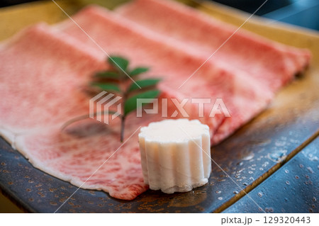 【#料理】すきやき用の牛脂 【#料理】すきやき用の牛脂 129320443