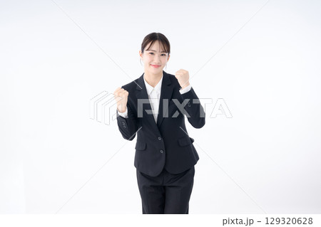 若いビジネスウーマン 若いビジネスウーマン 129320628