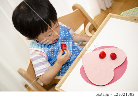 子供 子供 129321392