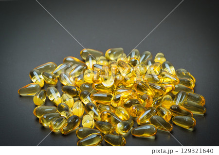 不足しがちな栄養成分を補ってくれるサプリメント 不足しがちな栄養成分を補ってくれるサプリメント 129321640