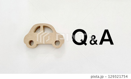 車のナチュラル小物とQ&A文字 車のナチュラル小物とQ&A文字 129321754