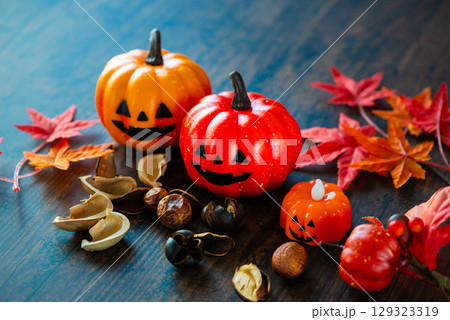 ハロウィンのかぼちゃ 129323319