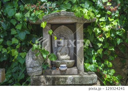 竹生島 宝厳寺 参道の石仏 129324241