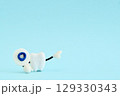 マル印をもったミニチュアの歯 129330343